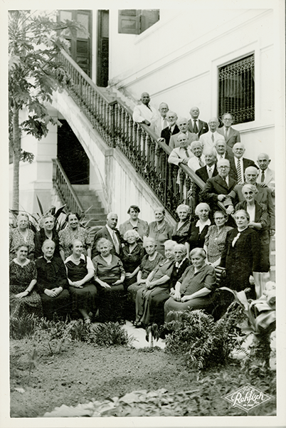 Bewohner der Altenheim, w. 1949